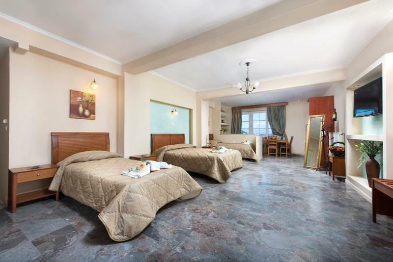 Mouse Island Aparthotel Perama  Room photo